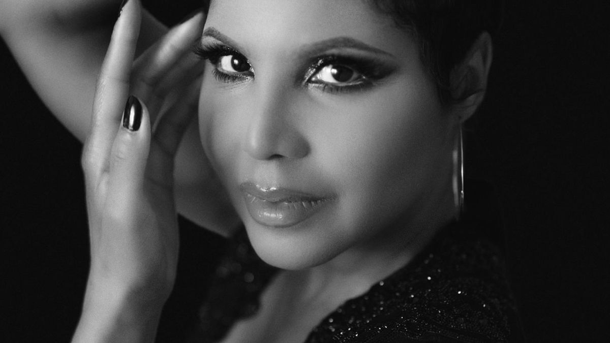 Toni Braxton – Gotta Move On ft. H.E.R. – iDolDen