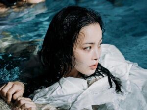 LEE HI - HOLO Official Music Video (ENG)